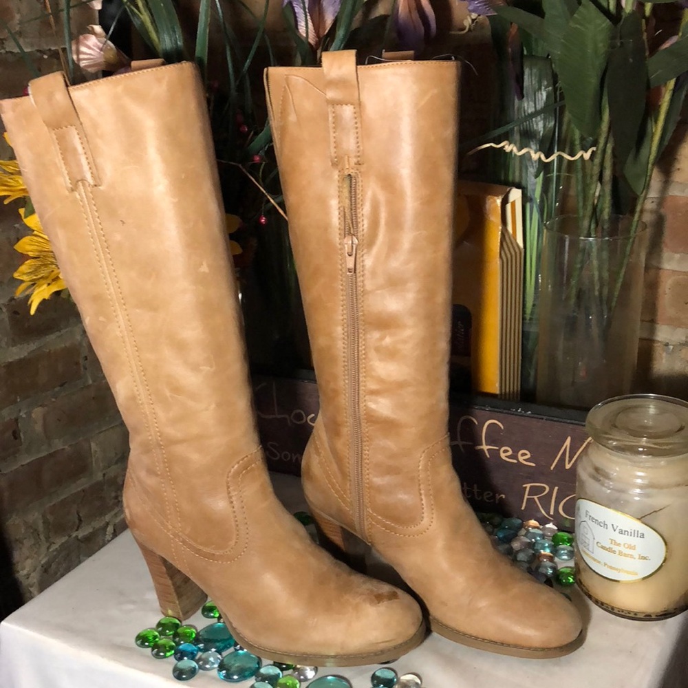 Nicole Boots - Picture 7 of 8